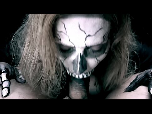❤️ Demon girl chupando pollas con su boca negra y tragando semen Porno casero en es.pornjimbo.ru ❌️